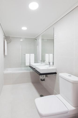 AquaHotel - image 5