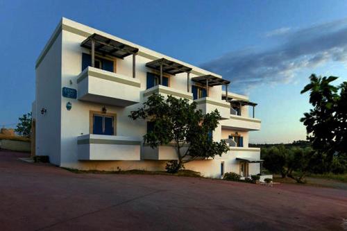 外觀, Contaratos Holiday Lettings 3 in 拉爾亞