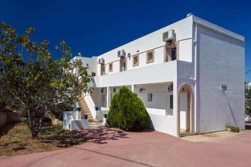 外觀, Contaratos Holiday Lettings 3 in 拉爾亞