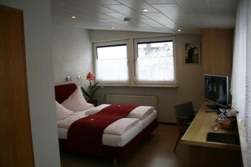 2 twin beds