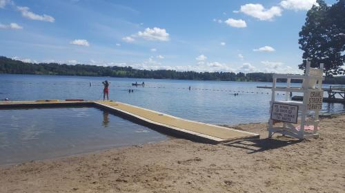 沙灘, A Meadow House in 雷克維爾