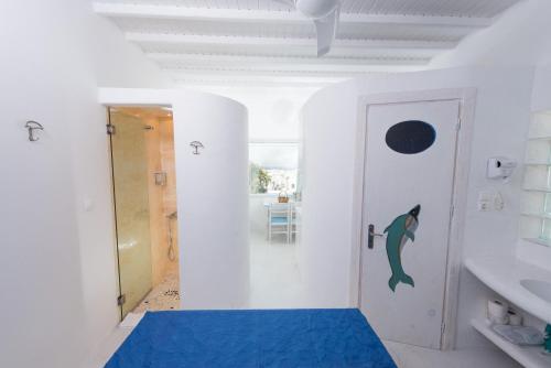 Apartment with Sea View image 3
