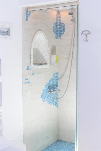 Studio Apartment image 5
