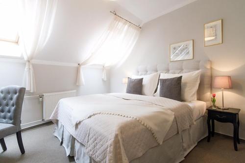 Boutique Hotel U Solné brány - image 3