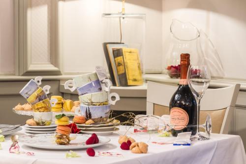 Boutique Hotel U Solné brány - image 4