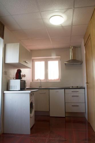 virtuve, Vivienda Rural Alba in Losalbarikokve