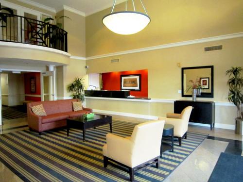 Lobby, Extended Stay America Suites - Tampa - Airport - N. Westshore Blvd. near Eddie V's Prime Seafood