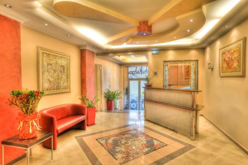 Argo Hotel Piraeus - image 7