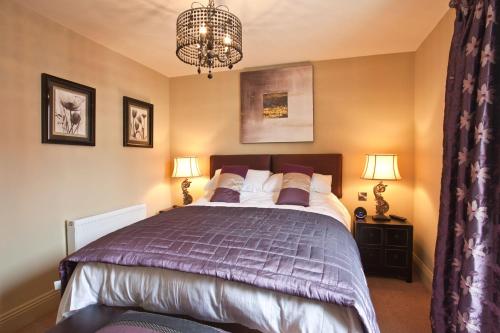Montpellier Suite room in Portland Apartments