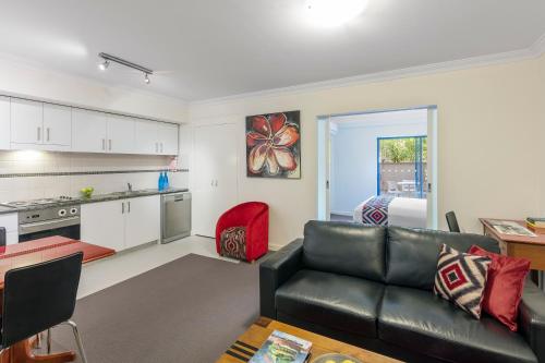 One-Bedroom Apartment room in Nesuto Mounts Bay