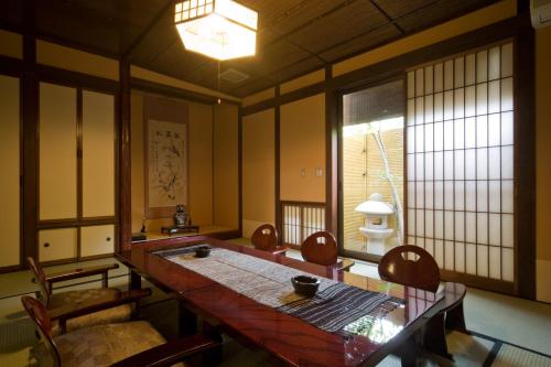 Oiwakeya Ryokan