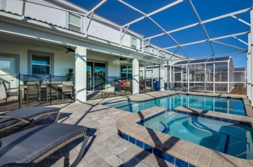 Picture Renting this Beautiful Villa near Disney Champions 6309E - image 2