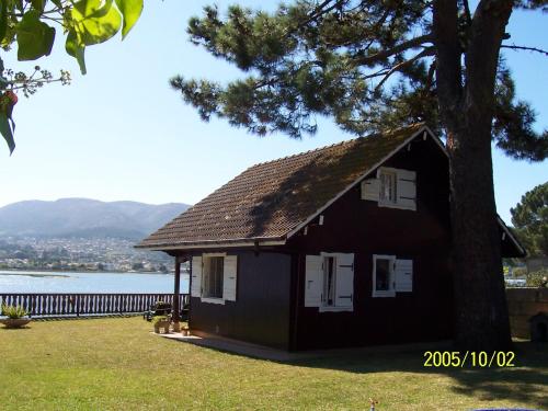  Casa de Madera Sobre el Mar, Pension in Nigrán