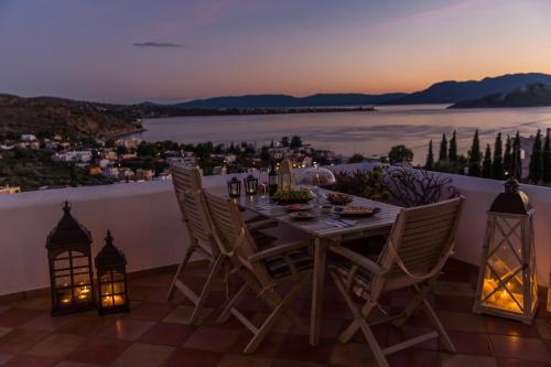 Villa Euphoria in Aegina, A' Marathonas bay