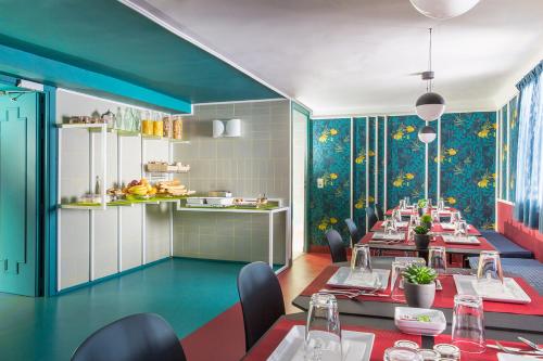 Food and beverages, Hotel Les Cigales near Cathedrale Saint-Nicolas a Nice