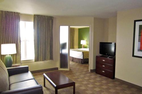 Extended Stay America Suites - Detroit - Auburn Hills - Featherstone Rd