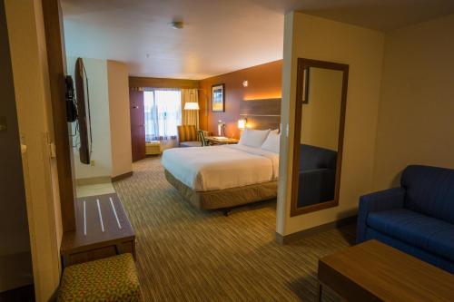 Holiday Inn Express Hotel & Suites Pasco-TriCities, an IHG Hotel