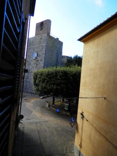  Casa Medievale centro storico, Pension in Massa Marittima