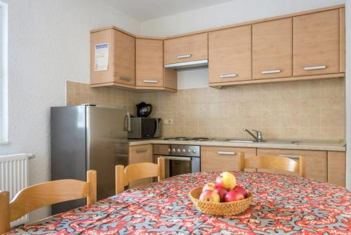  Villa Olive in Seget Vranjica