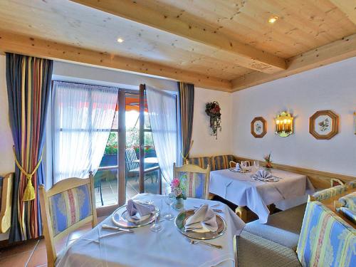 Hotel Alpina - image 4