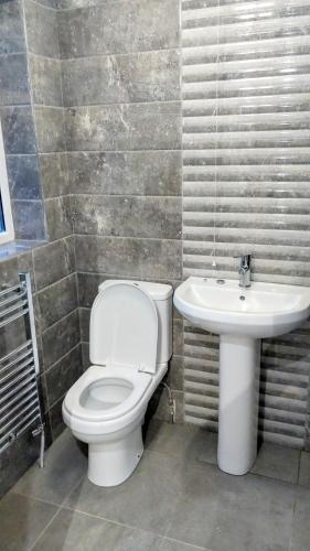 Charlotte House - image 3