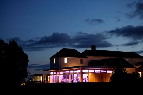 ทัศนียภาพภายนอกโรงแรม, Tewkesbury Park in ติวเกสเบอรี