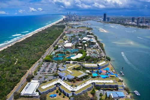 Eksterijer hotela, Sea World Resort in glavna plaža