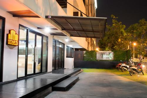 Entrance, Star 3 Residence near Sri Muang Park