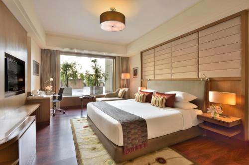 โรงแรมเรดิสสันบลู อินดอร์ (Radisson Blu Hotel Indore) in อินดอร์