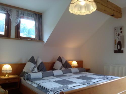 1 queen bed