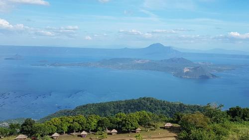 Elizabeth 1829 @ Wind Residences Tagaytay