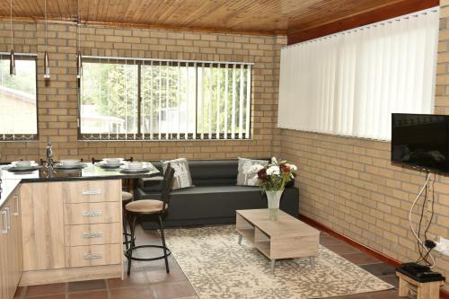 SJ's Self-Catering