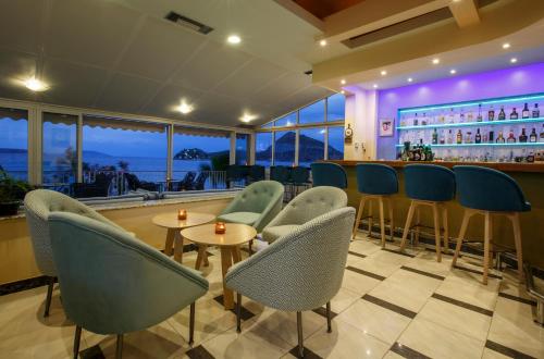 Hotel Tolo - image 2