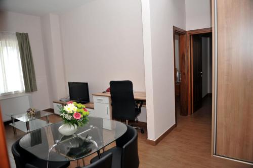 Two-Bedroom Apartment image 4