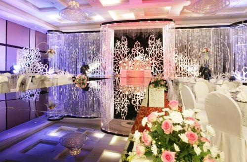 Sala de refeições, Ramada Hotel & Suites by Wyndham Ajman in Ajman