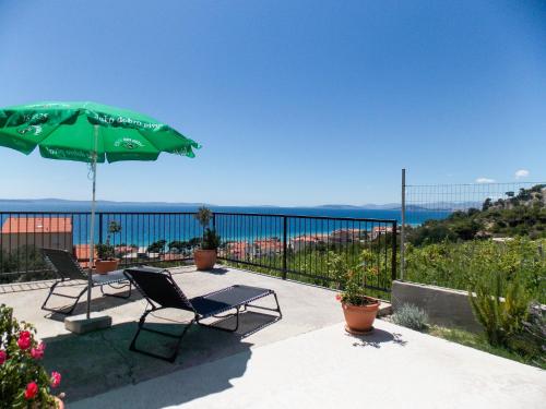  Apartment SUTTON in Podstrana