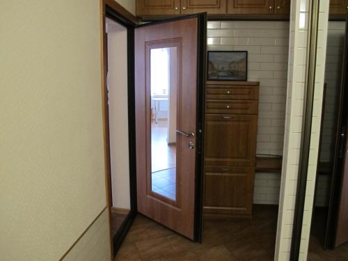 Esenina Street Apartment - image 4