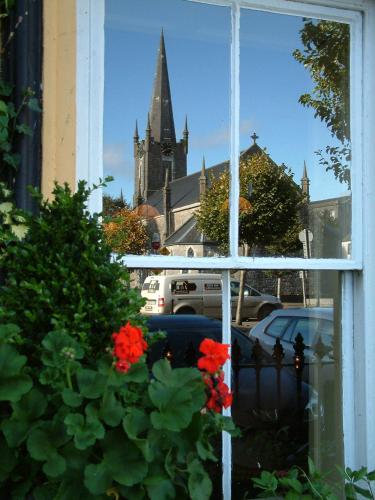 The Listowel Arms Hotel - image 2