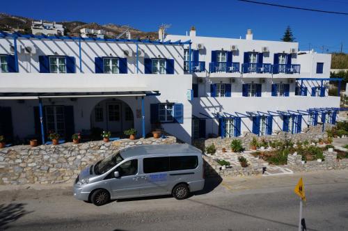 Adonis Hotel Naxos, Apollon bei Kóronos