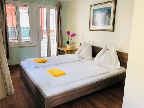 Double Room with Shared Bathroom and Terrace