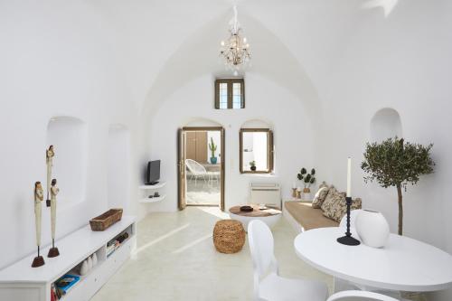 The Small Architect's House - Santorini