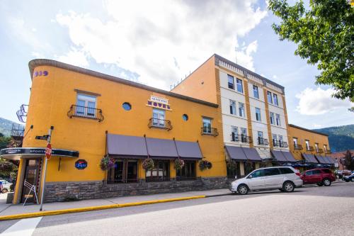 Adventure Hotel 
