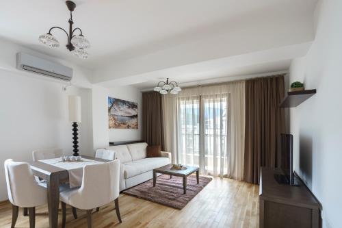 Apartments LORA Jadranskij put - image 3