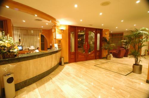 Hotel Tanit - 로비