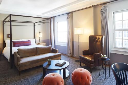 1 queen bed
