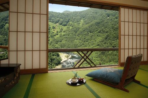 Deluxe Japanese-Style Room with Valley View - Non-Smoking