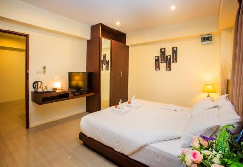 room detail thumbnail 0