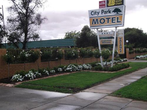 City Park Motel and Apartments