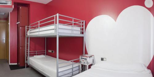 Albergue Revolutum Hostel - image 14