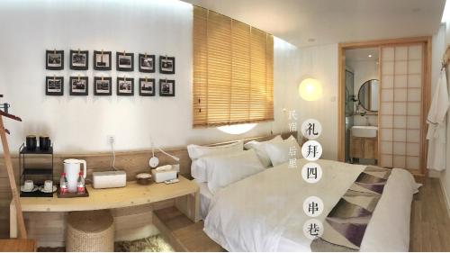 Superior Queen Room room in Suzhou Houlishenghuo Guesthouse